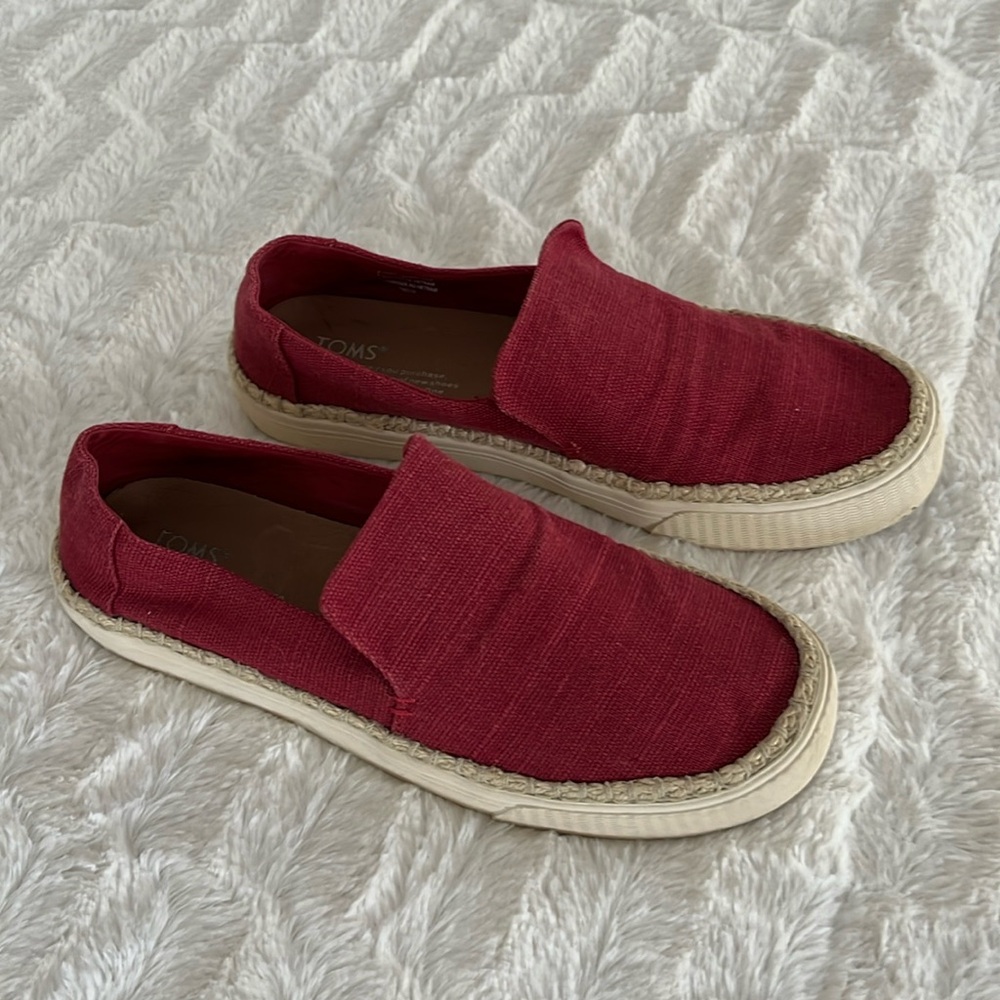 Tom’s slip on shoes